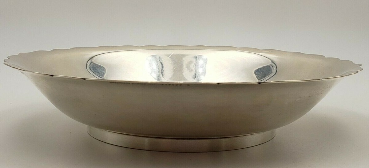 Tiffany & Co. 銀製ボウル Lot - TIFFANY & CO. STERLING SILVER BOWL