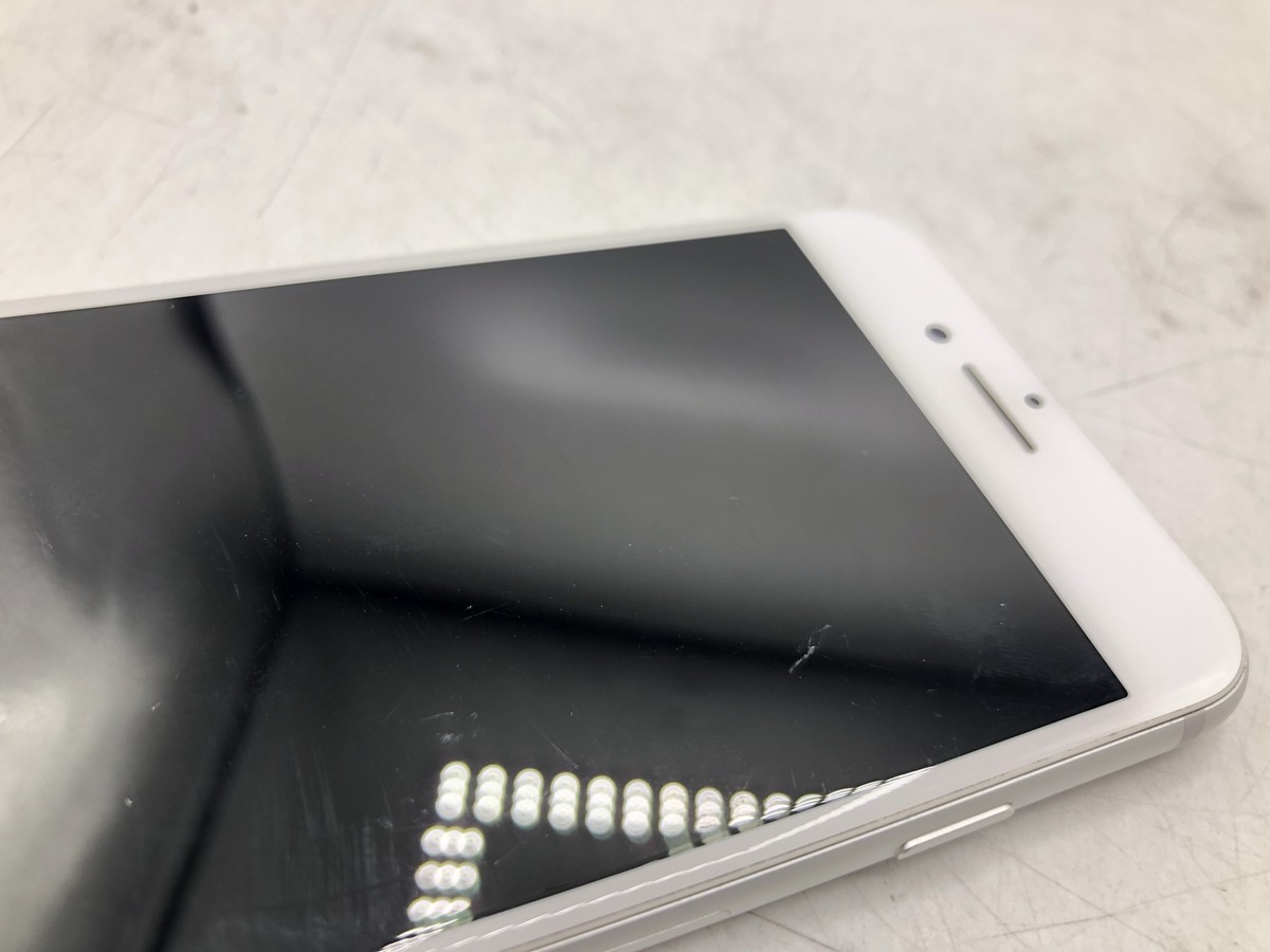 iPhone 7 シルバー 32GB iPhone 7 32GB - Silver - Unlocked - Grade D | eBay