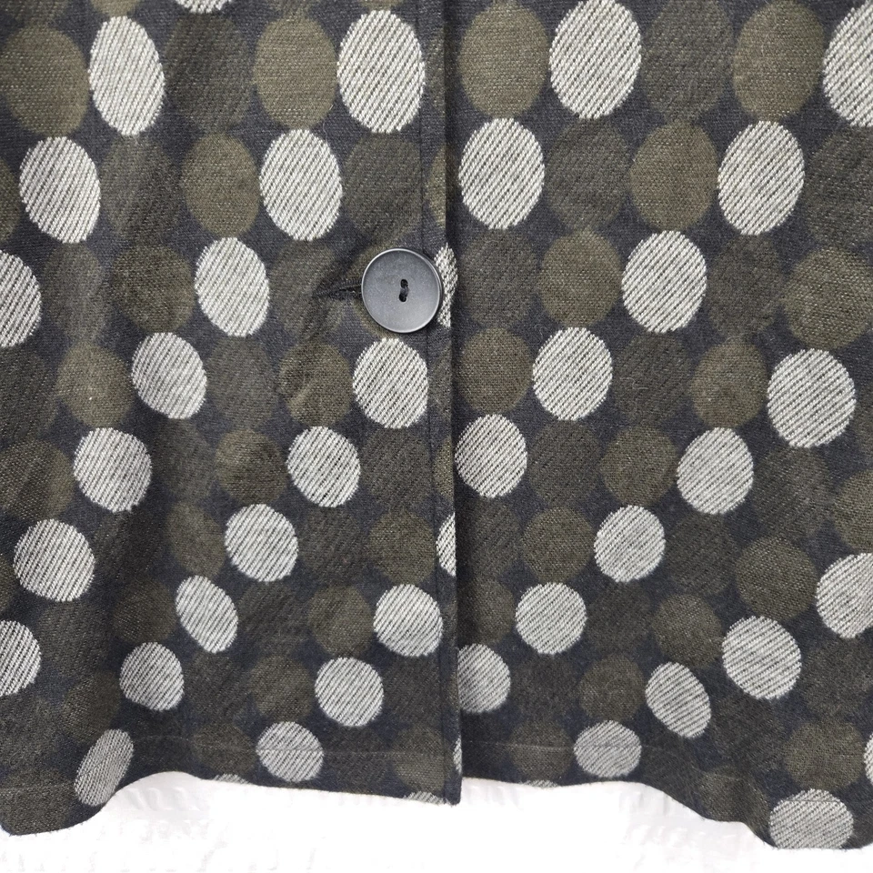 Chaqueta tejida con cuello abotonado a lunares verde y blanco Damee Inc XL arte para usar Foto 3 de 4