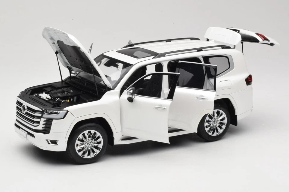 LCD18013-ZX-WH Toyota Land Cruiser J300 ZX White LCD 1:18 - Imagen 2 de 4