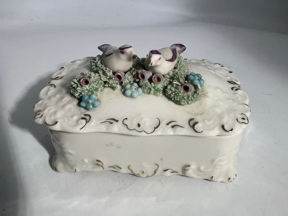 Винтажная пронумерованная костяная фарфоровая безделушка или шкатулка для ювелирных изделий с подписью Reina Califa No242 - Изображение 2 из 4