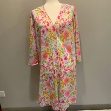 Vintage 70s Trillium Lingerie Lord + Taylor Pearl Button Flor House Robe / Gown
