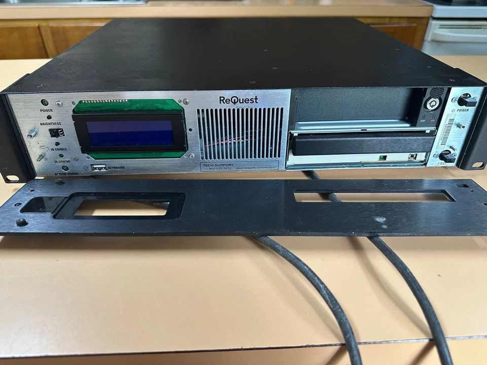 ReQuest N. Series Media Server **REPAIR OR PARTS ONLY** - Image 3 of 4