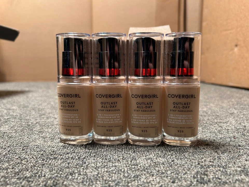 4X COVERGIRL Outlast All-Day Stay Fabulous 3-in-1 Foundation SPF Out of Date /WH - Image 4 of 4