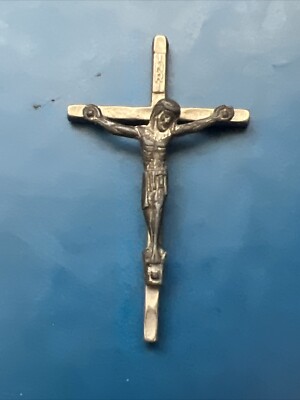 Crucifix Pendant INRI Jesus on Cross 2