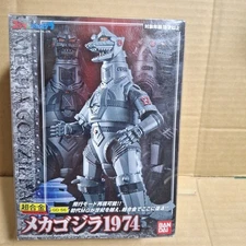 X Plus Mechagodzilla 1974 Figure Toho Favorite Sculptors Line vs Godzilla
