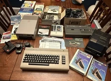 Commodore 64 Computer LOT! HUGE LOT!! 🔥