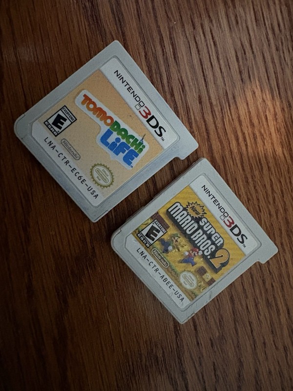 Tomodachi Life & New Super Mario Bros 2 Nintendo 3DS Game Cartridge Only Lot