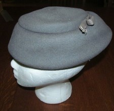 VTG HENRY POLLACK Glenover grey Wool Felt Hat GROSGRAIN ribbon SINGLE RHINESTONE