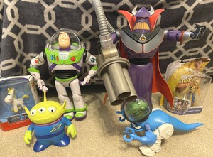 buzz lightyear and aliens