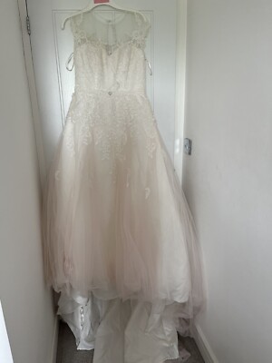 charlotte balbier wedding dress UK