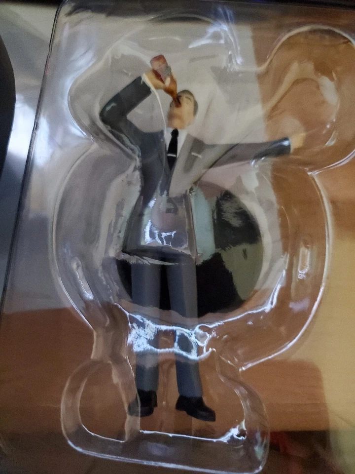 Archer 经典人偶 4.5 英寸全新 2018 FX Productions 战利品箱未触及 — 第 2/3 张图片