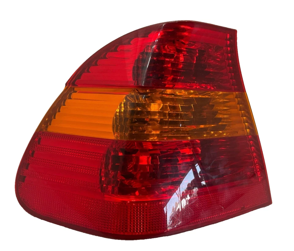 Conjunto de luces traseras BMW 325I 2002-2005 lado del conductor izquierdo con intermitente ámbar Foto 2 de 4