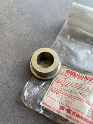 KAWASAKI KMX125 KMX200 REAR HUB COLLAR NOS 92143-1021 | eBay