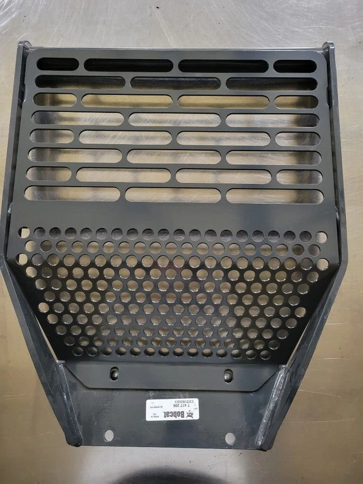 Insertos de protección de rejilla Bobcat: CT4045/4050/4055/4058/5545/5550/5555/5558 FL9 Foto 2 de 3