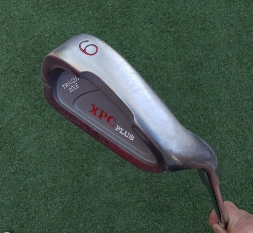 XPC PLUS PERIMETER BALANCED TWIN CUT SOLE # 9 IRON 38" RH REG FLEX STEEL SHAFT - Image 2 of 4