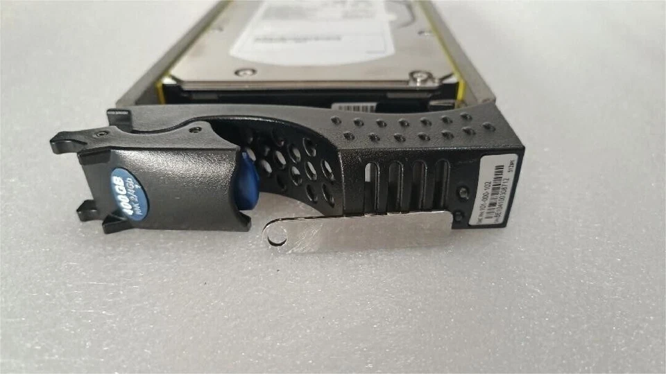 EMC 101-000-102 DMX10K 118032576-A01 400GB ST3400755FCV 3.5" Hard Drive - Image 2 of 4