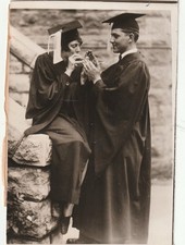 Presse Foto Berlin Studenten beim Friedenspfeife rauchen Universität 20er Jahre