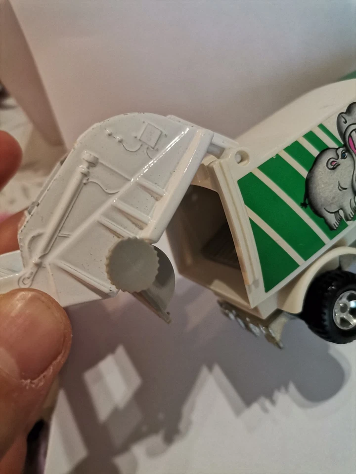 Majorette 1/35  Toyota camion poubelle Camion Immondizia Old Vintage Truck Metal - Immagine 4 di 4