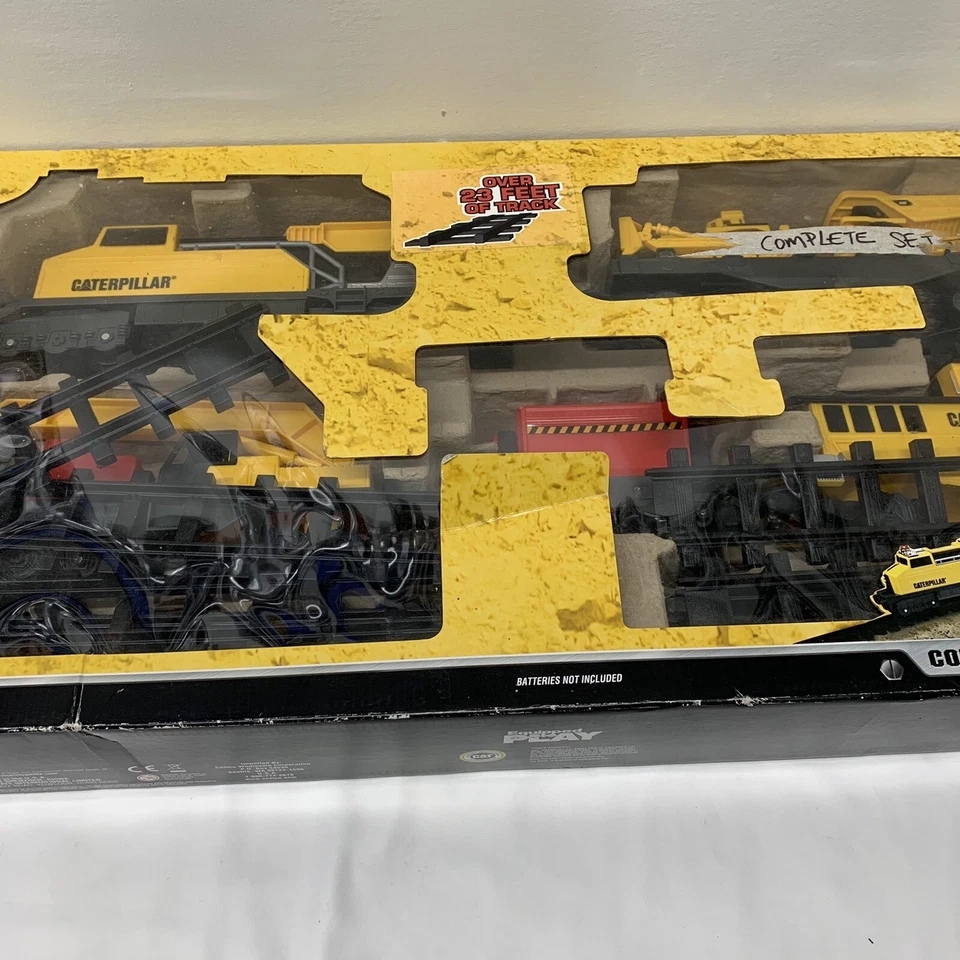 Caterpillar CAT Construction Express Train- 4 Cars & 25 Track Pieces TESTED! - Image 3 of 4