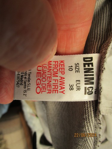 Women DENIMCo grey striped shorts turn ups size 10 - Picture 9 of 9