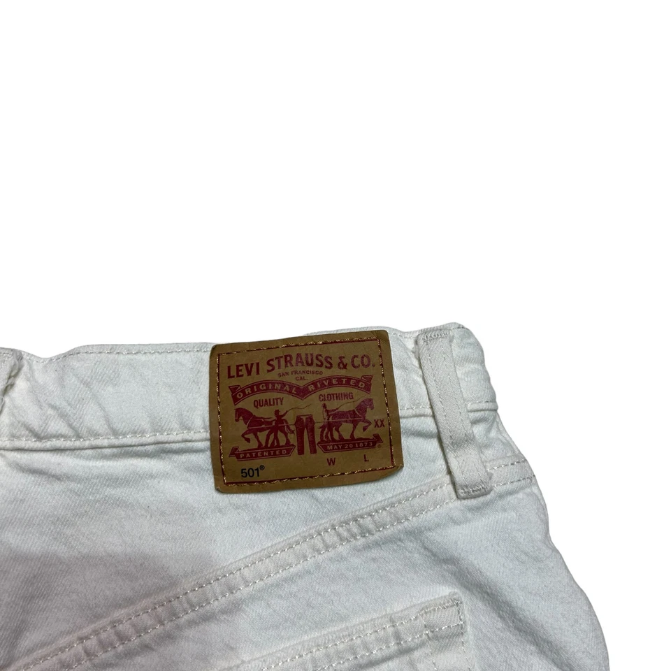 Levis 501 Jean Shorts Womens Size 28 Cut Off Button Fly White Frayed Hem Denim - Image 4 of 4
