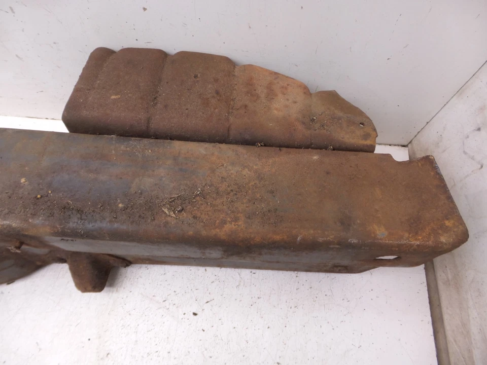 Soporte de impacto refuerzo parachoques delantero metálico Camaro 78-81 original GM Foto 3 de 4