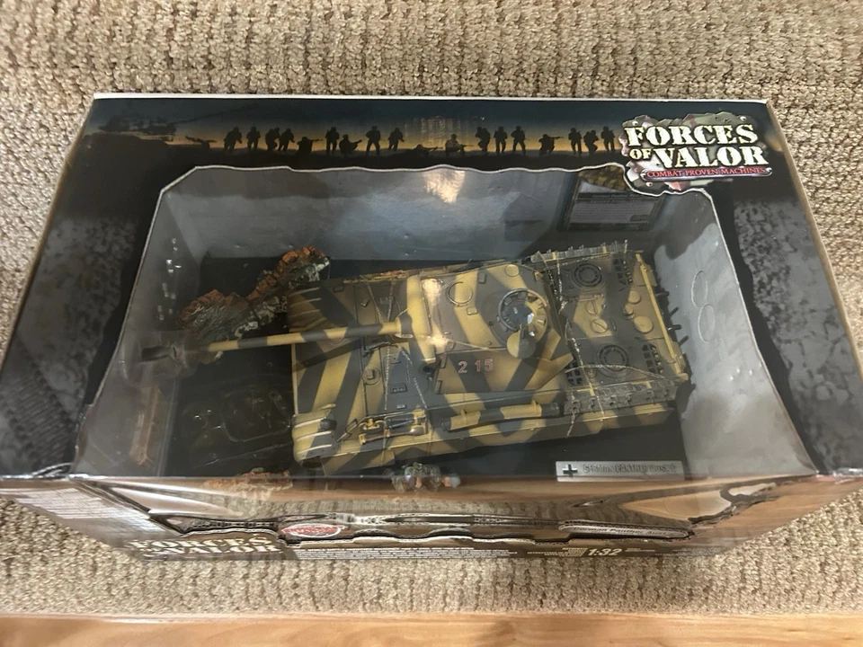 Unimax Forces of Valor 1:32 German Panther Ausf. G Eastern Front 1945, No. 80226 - Image 3 of 4