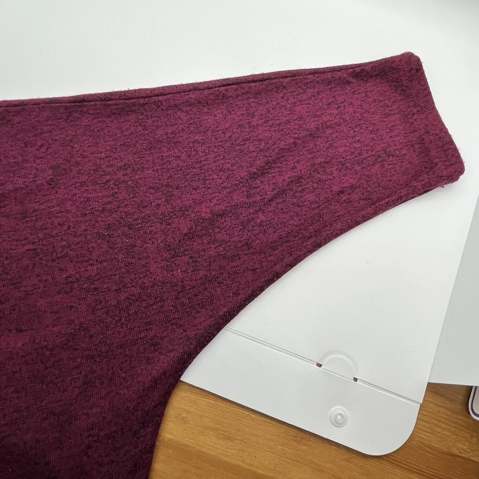 Suéter Allison Brittney (Talla L) Para Mujer Borgoña Tejido Fino Cremallera Cuello en V Foto 4 de 4