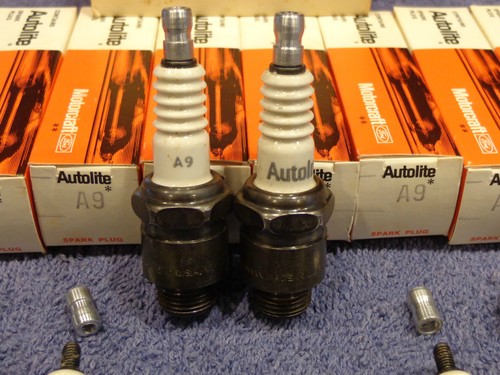 ‘NOS’ Autolite A9 Spark Plugs.......Cross reference w/ Champion J-11 or AC-46 - Picture 9 of 12