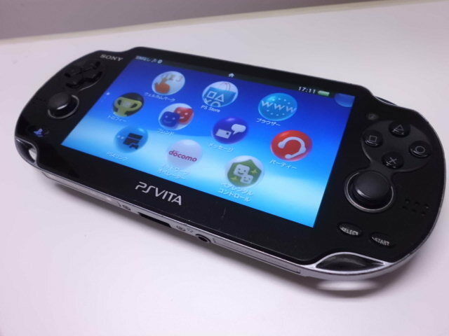 Playstation vita 3G / Wi-Fi model CRISTAL BLACK PCH-1100 Playstation vita 3G / Wi-Fi model CRISTAL BLACK PCH-1100