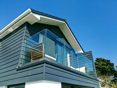 Rahmenloses Glasgeländer-Set - nur 88 £ p/m - PERFEKT FÜR EINEN BALKON