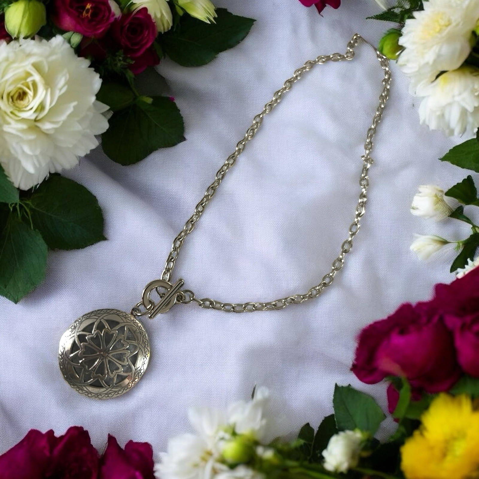 Silver Essential Oil Diffuser Toggle Clasp Floral… - image 3