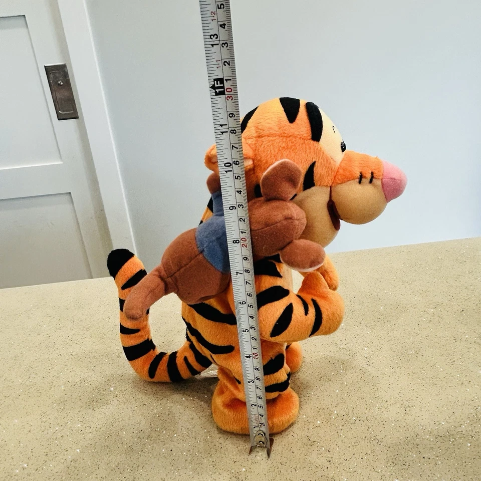 Juguete de peluche Disney Tigger 1999 Mattel Talking Bouncing Jumping 12", sin probar, de colección Foto 2 de 4