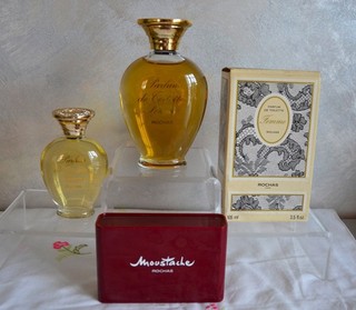 Flacons à parfum Femme de Rochas factices Dummy boite savon Moustache vide 1945