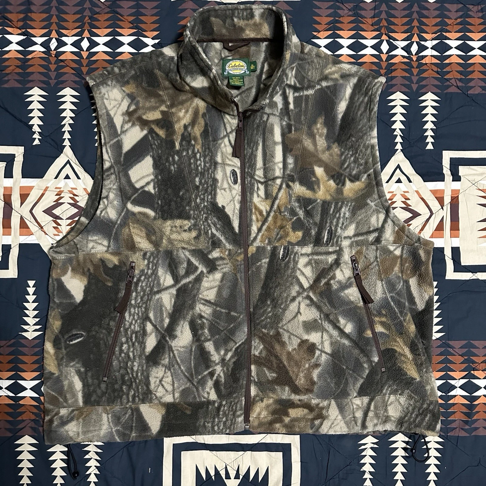 Cabelas Men’s Camo Fleece Zip Up Vest Sz XL Outdoors Hunting Fishing
