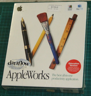Vintage software: AppleWorks 5 for Apple Mac Macintosh vintage computer