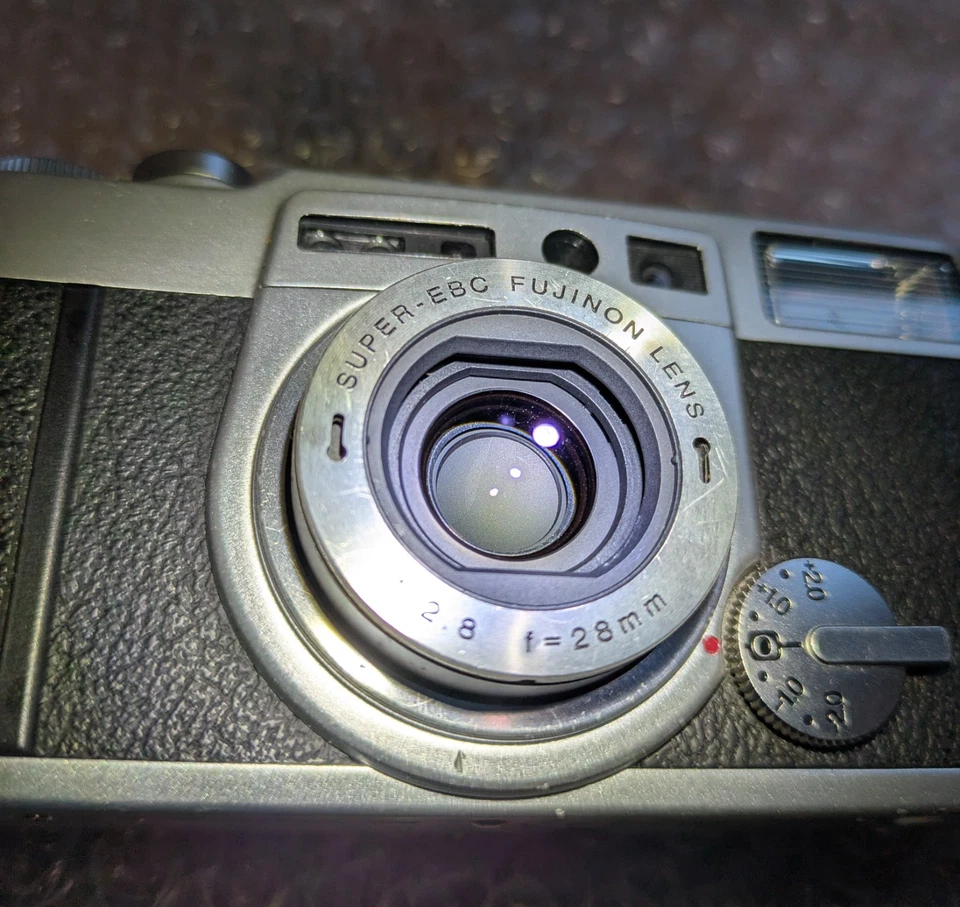 [CASI COMO NUEVO en Caja] Cámara fotográfica Fujifilm Fuji CLASE W plateada 35 mm JAPÓN Foto 4 de 4