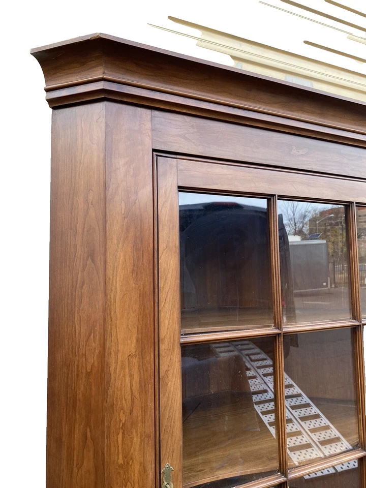 Угловой фарфоровый шкаф 66039 HENKEL HARRIS из черной вишни - Изображение 2 из 4