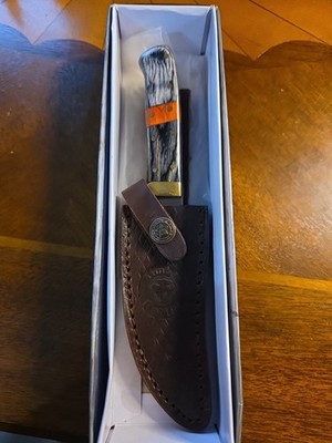 Timber RattlerSadle Bag Skinner Knife with Black/Orange Bone Handle