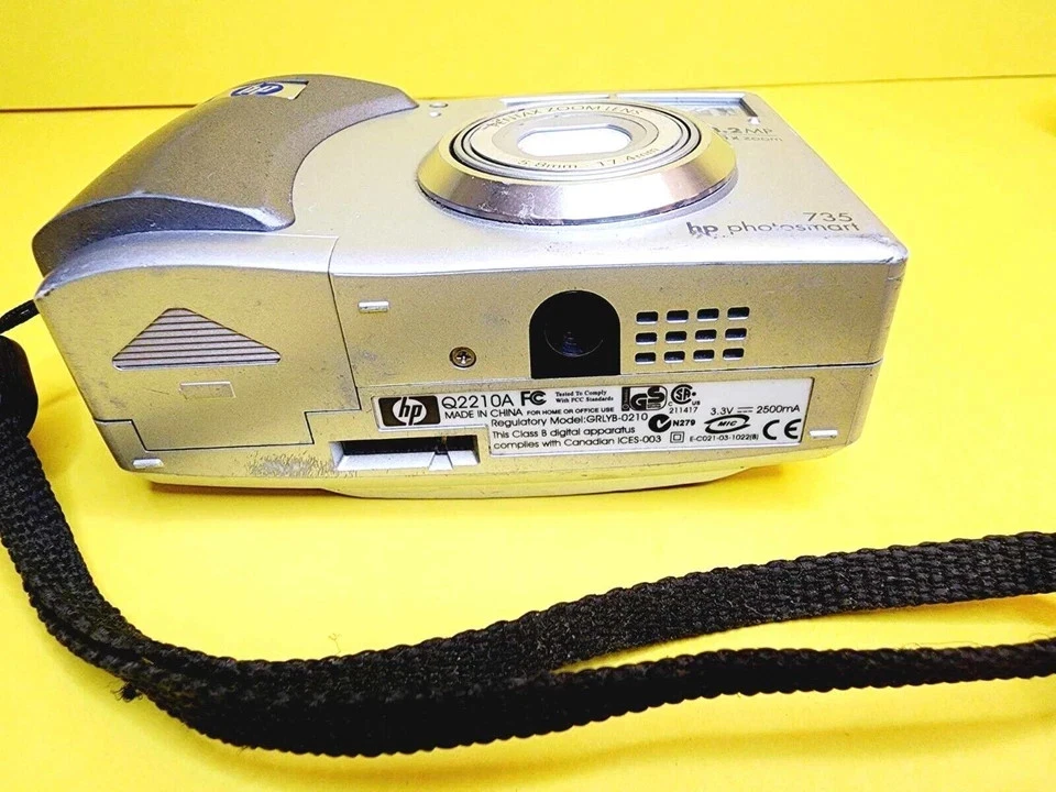 HP PHOTOSMART 735 DIGITAL CAMERA 3.2 MP 15X ZOOM SILVER AUTOFOCUS COMPACT HANDY - Image 3 of 4