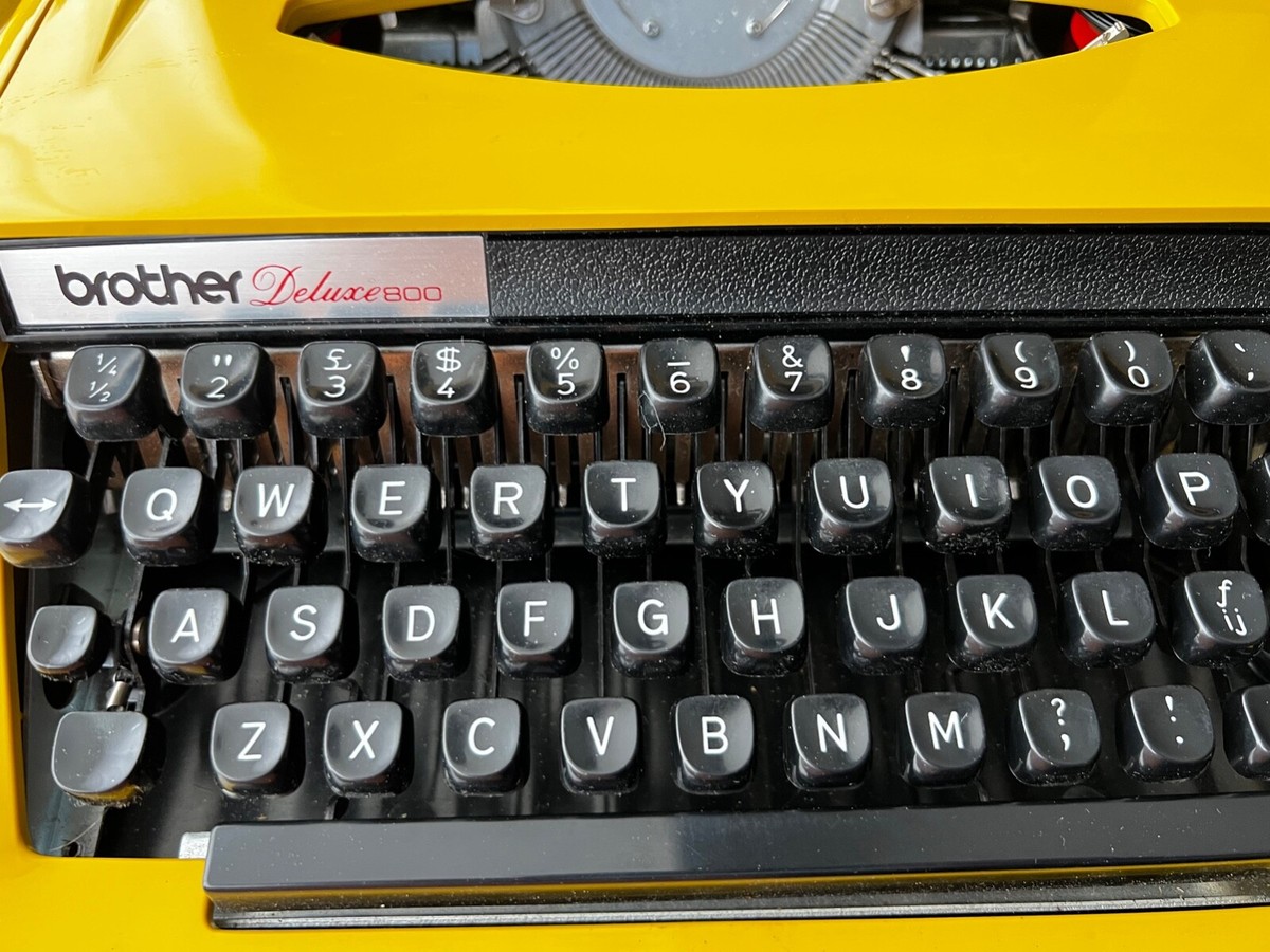 Grasso Umiliare Robot Macchina Da Cucire Per Ricamo Metafora Pasto Campagna - Foto 6