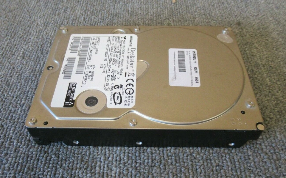 Hitachi Deskstar 0A32010 T7K250 200GB 7200RPM ATA133 8MB 3.5" Internal HDD - Image 2 of 4
