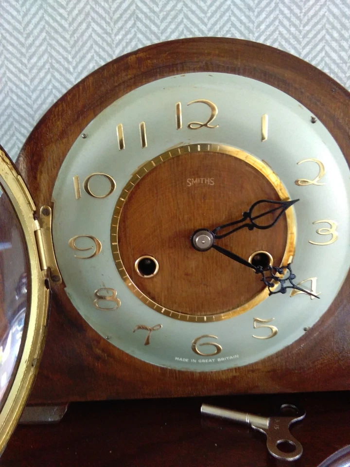 VINTAGE BRITISH MADE SMITHS ART DECOR STRIKING 8 DAY MANTLE CLOCK WORKING V G C - Image 4 of 4