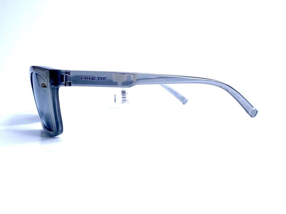 Nuevas gafas de sol polarizadas gris rectangular Arnette Deep Ellum 4262-2590 55 17 145 Foto 3 de 4
