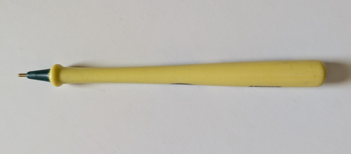 Three Vintage Louisville Slugger Plastic Mini Bats NY Yankees, Robin Yaunt