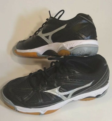 mizuno wave hurricane silver