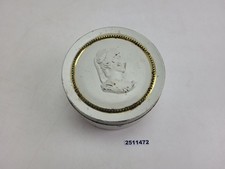 Blechdose Tchibo Blech Relief-Portr&auml;t Frau auf dem Deckel Perlenstab #2511472