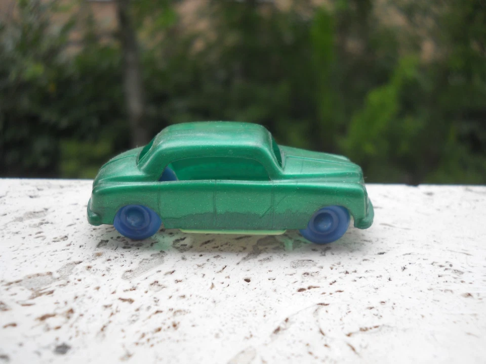 LUSSBERT o LUSS BERT FIAT 1400 SCALA 1/87 MACCHININA IN PLASTICA COPIA MERCURY - Immagine 2 di 4