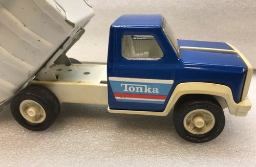 Tonka Camion della Spazzatura Acciaio Plastica 8" Blu Bianco Giocattolo Made USA - Foto 3 di 12